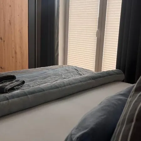 Huus Apartment *